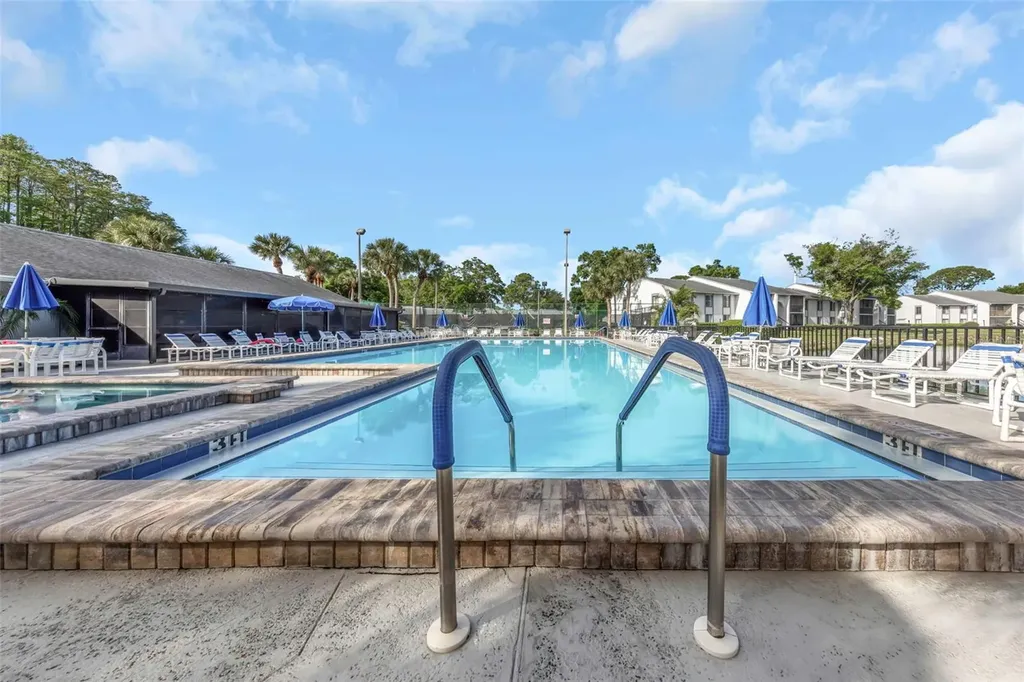 1308 Pine Ridge Circle E Tarpon Springs FL 34688