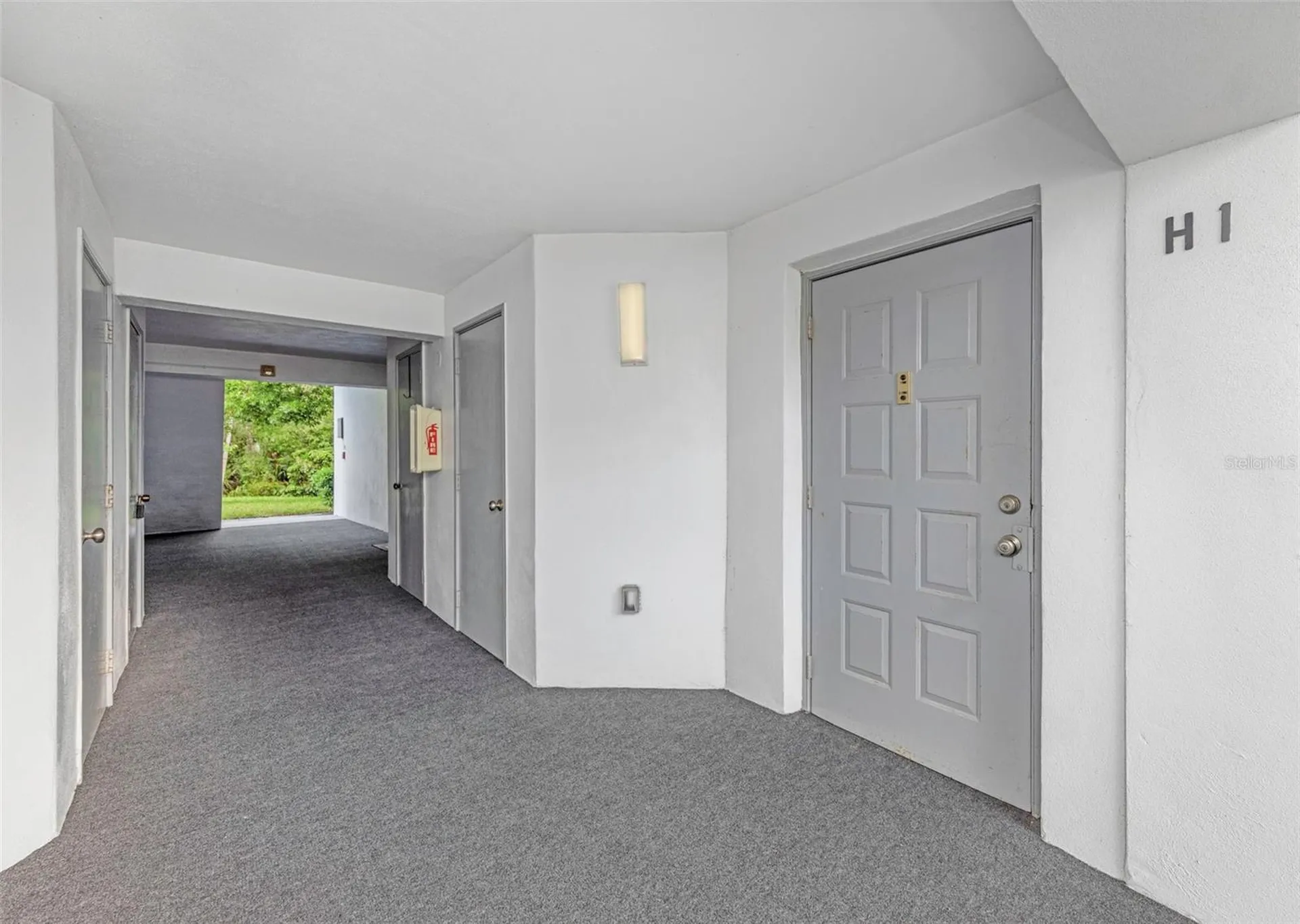 1308 Pine Ridge Circle E Tarpon Springs FL 34688