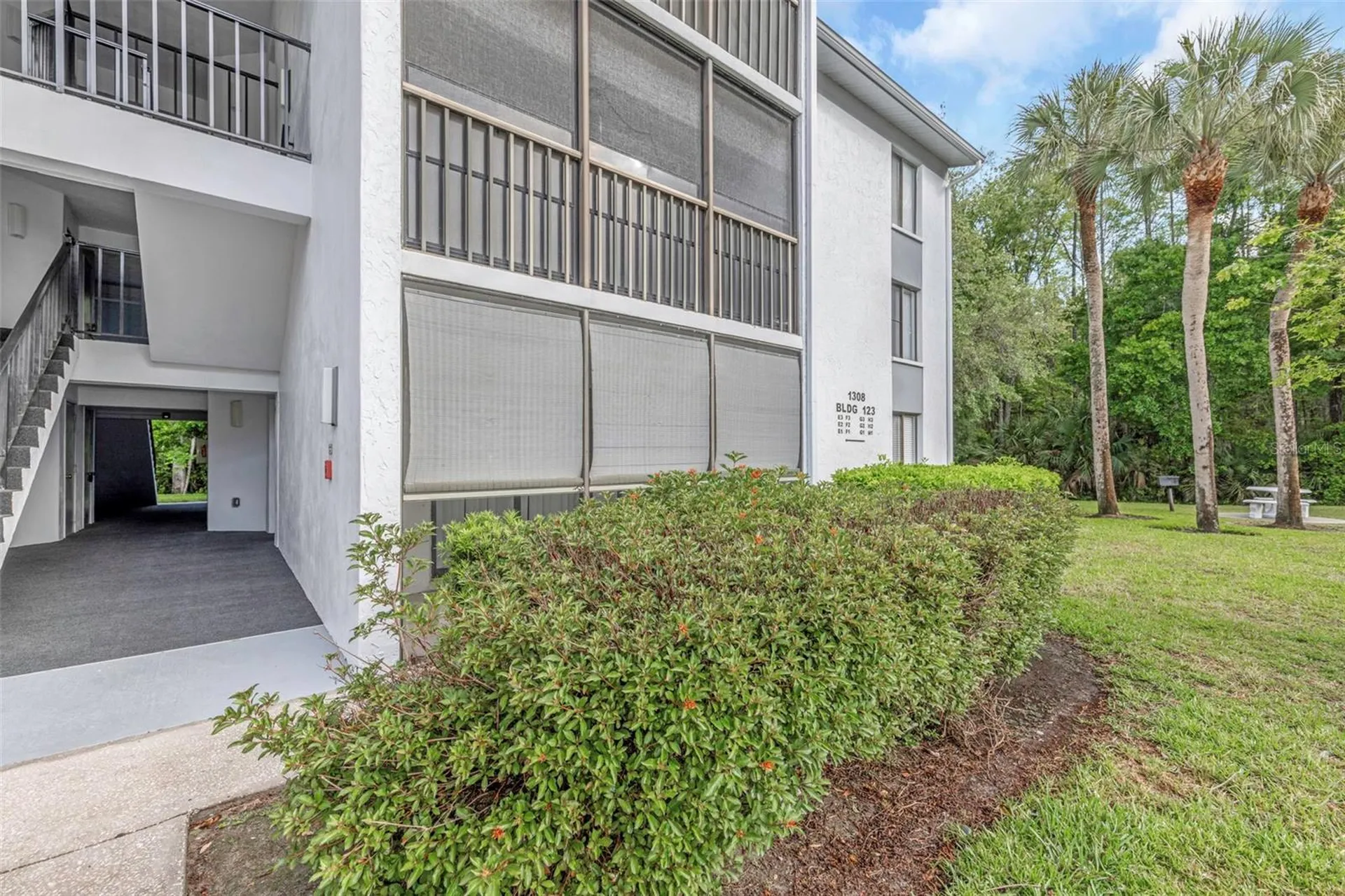 1308 Pine Ridge Circle E Tarpon Springs FL 34688