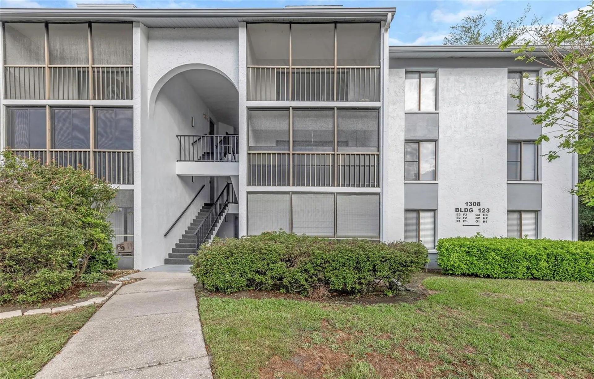 1308 Pine Ridge Circle E Tarpon Springs FL 34688