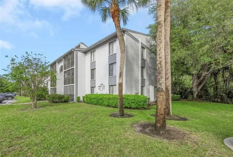 1308 Pine Ridge Circle E Tarpon Springs FL 34688
