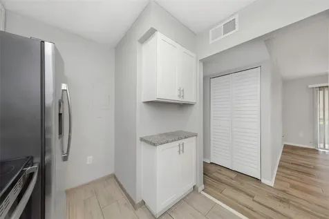 1308 Pine Ridge Circle E Tarpon Springs FL 34688