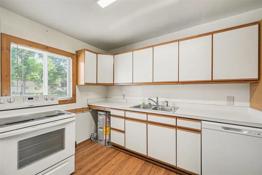 3541 Barney Court Mims FL 32754
