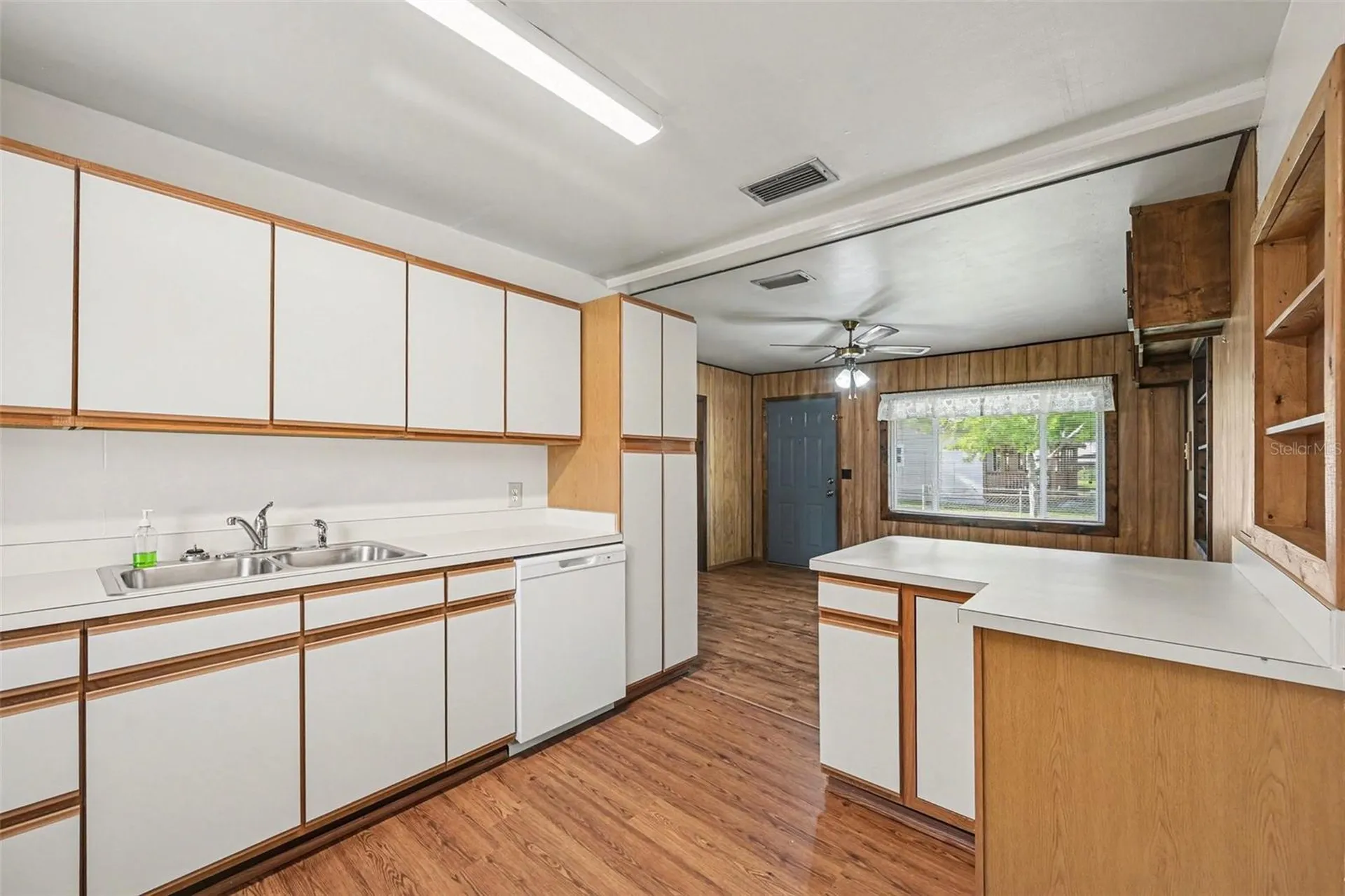 3541 Barney Court Mims FL 32754