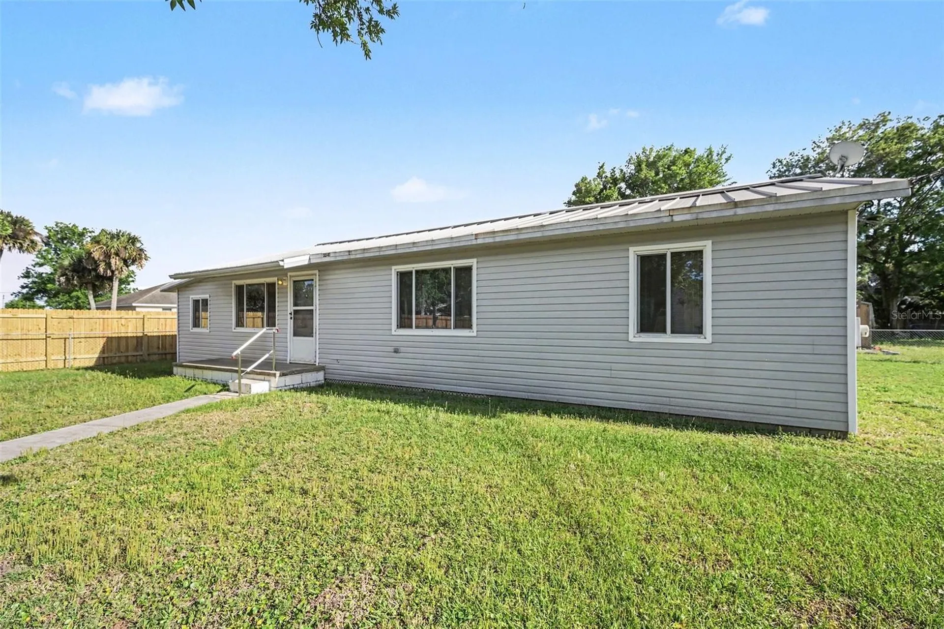 3541 Barney Court Mims FL 32754