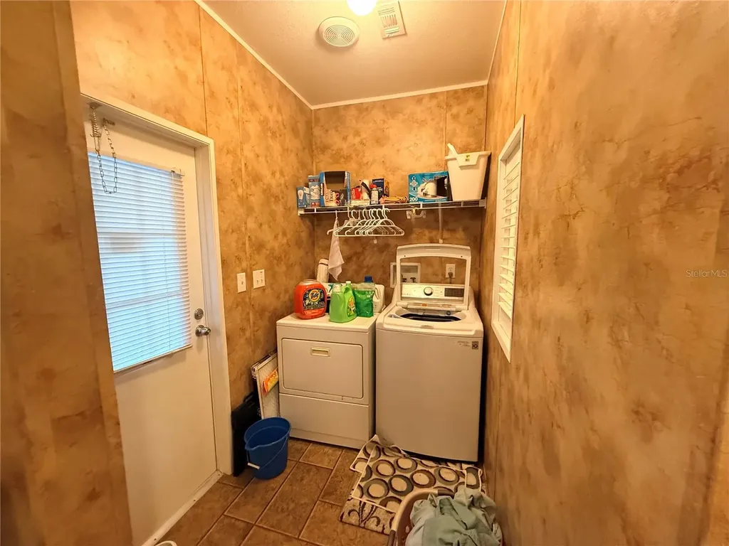 21809 Sunset Drive Astor FL 32102