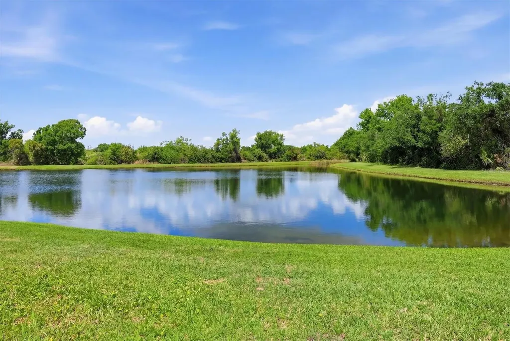 8115 Planters Knoll Terrace Bradenton FL 34201