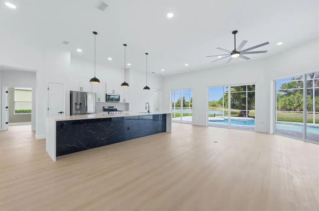 8115 Planters Knoll Terrace Bradenton FL 34201