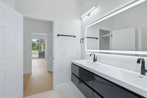 8115 Planters Knoll Terrace Bradenton FL 34201