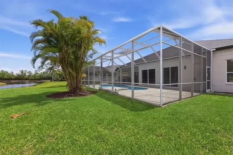 8115 Planters Knoll Terrace Bradenton FL 34201