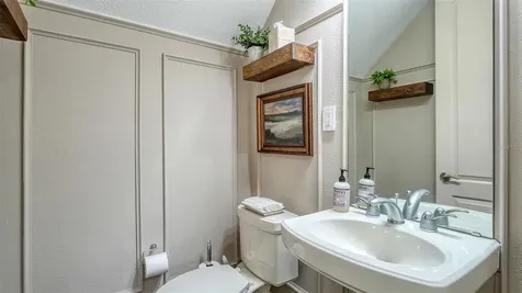 235 Cocoanut Avenue Sarasota FL 34236