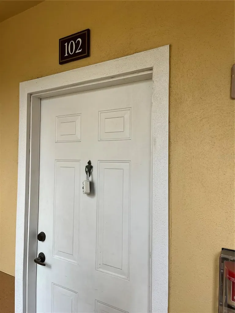 1195 Villagio Circle Sarasota FL 34237