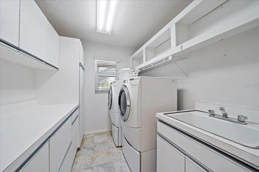 3905 Spyglass Hill Road Sarasota FL 34238