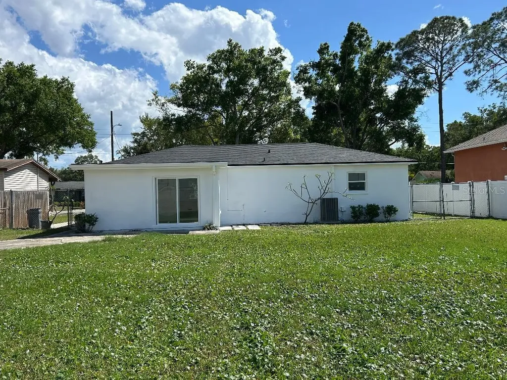 4611 W Mcelroy Avenue Tampa FL 33611