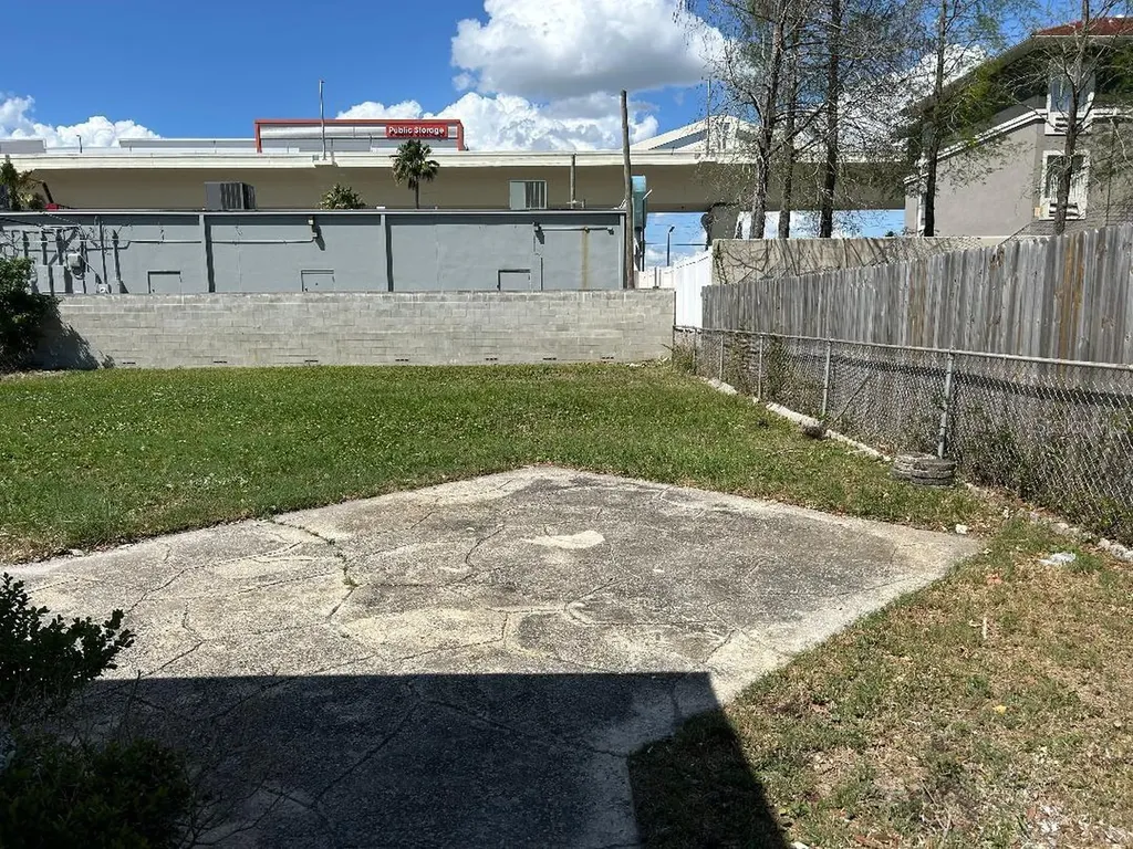 4611 W Mcelroy Avenue Tampa FL 33611