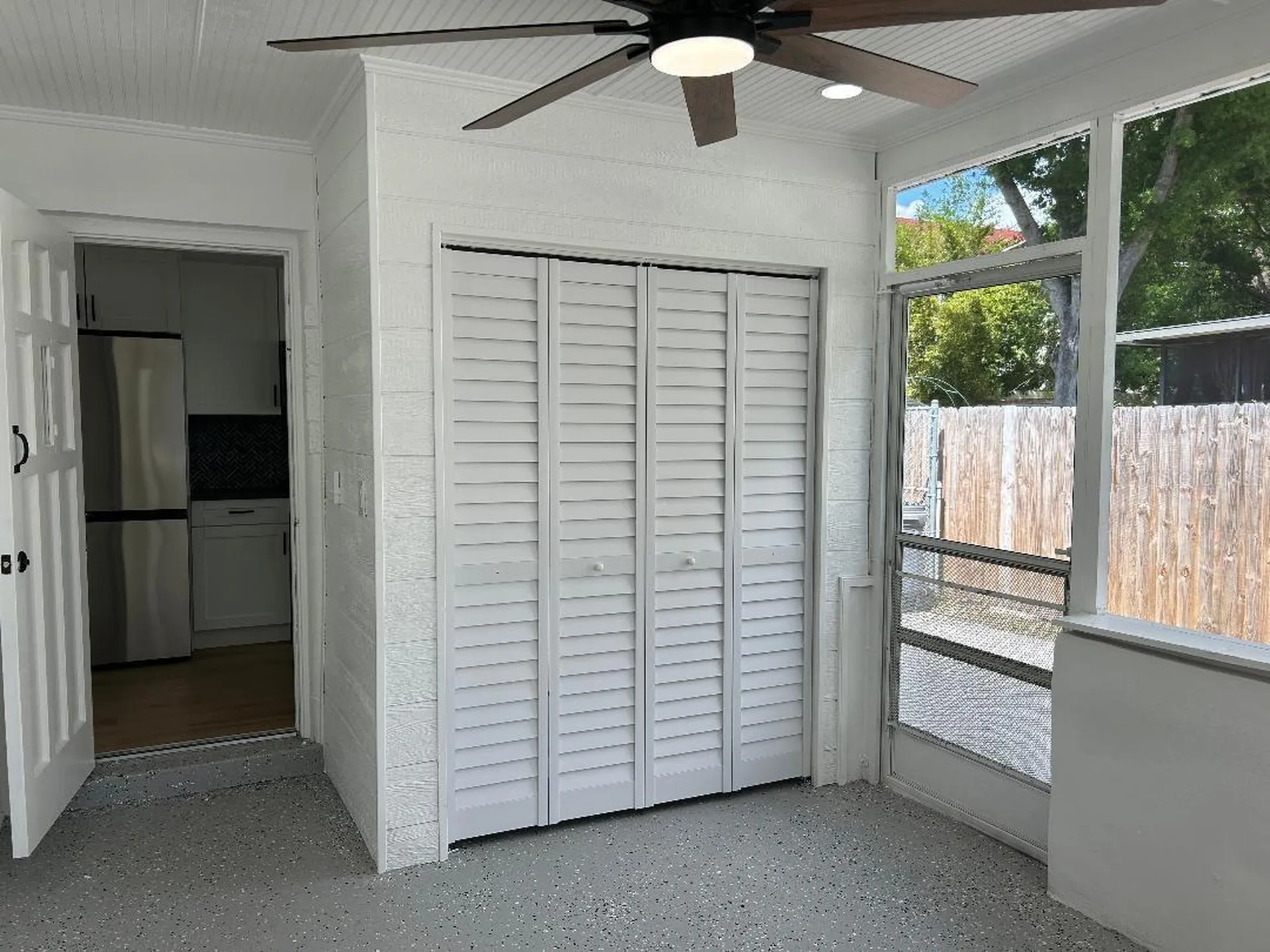 4611 W Mcelroy Avenue Tampa FL 33611
