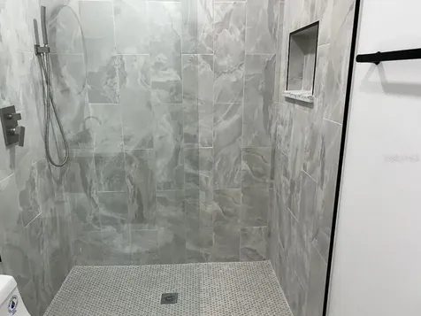 4611 W Mcelroy Avenue Tampa FL 33611