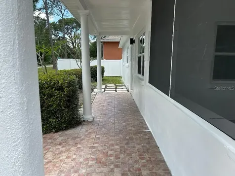4611 W Mcelroy Avenue Tampa FL 33611