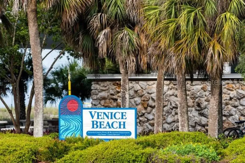 413 Cervina Drive N Venice FL 34285