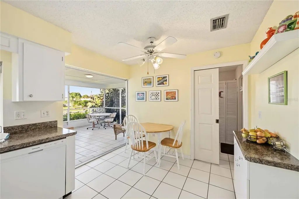 886 E 4th Street Englewood FL 34223