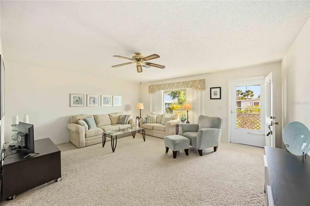 886 E 4th Street Englewood FL 34223