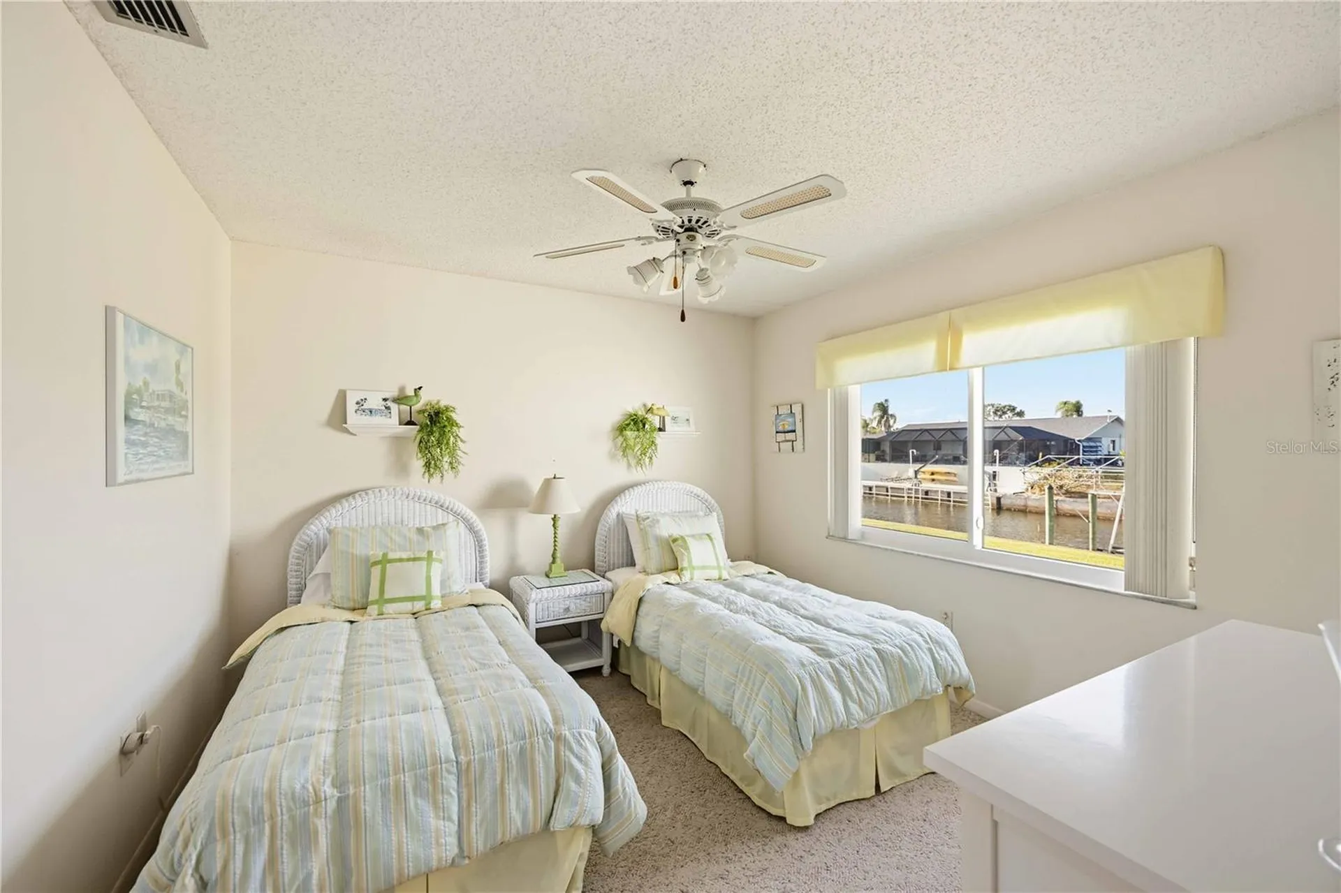 886 E 4th Street Englewood FL 34223