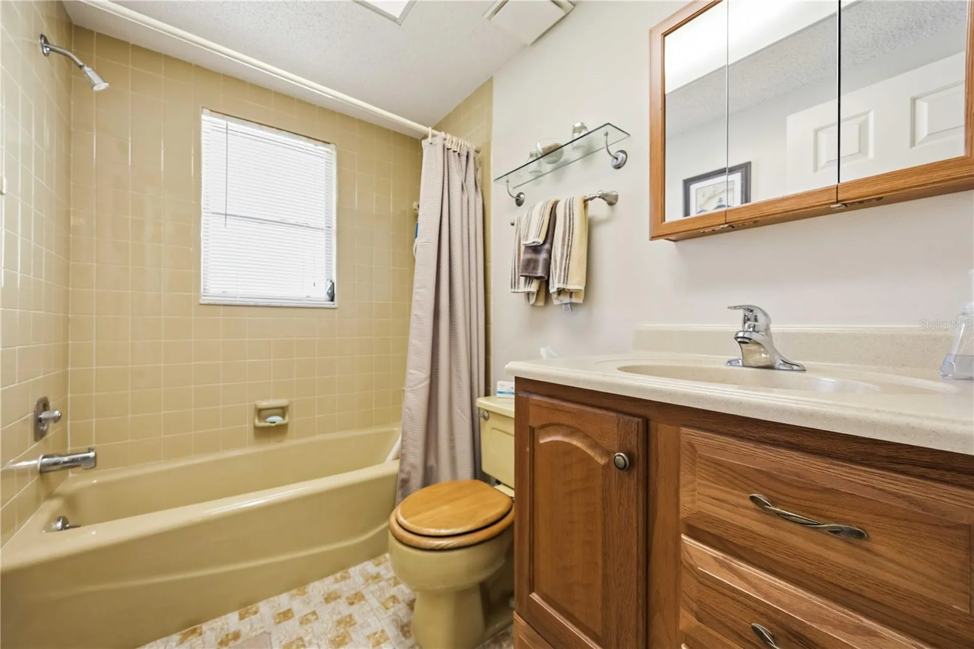 886 E 4th Street Englewood FL 34223