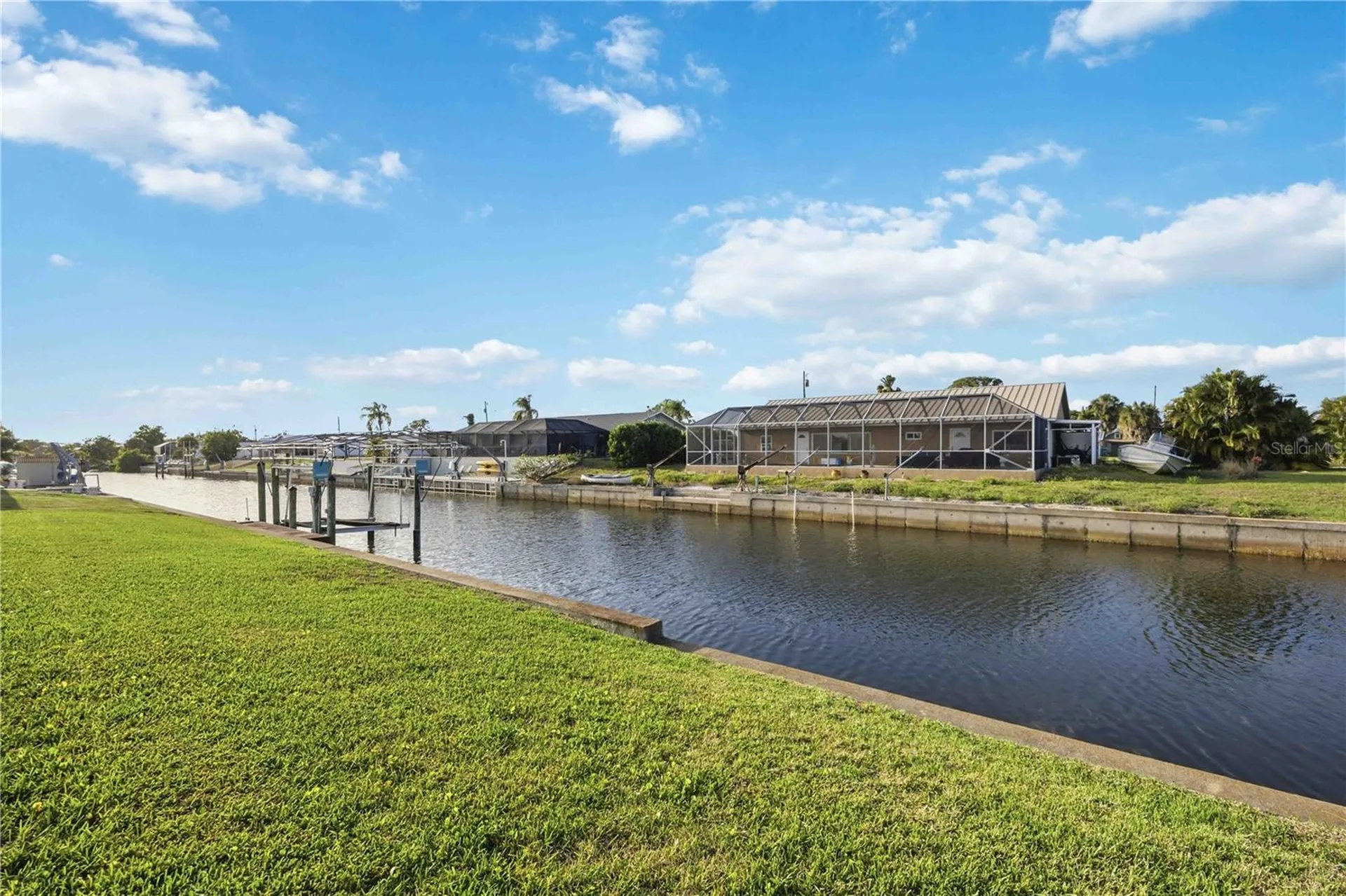 886 E 4th Street Englewood FL 34223