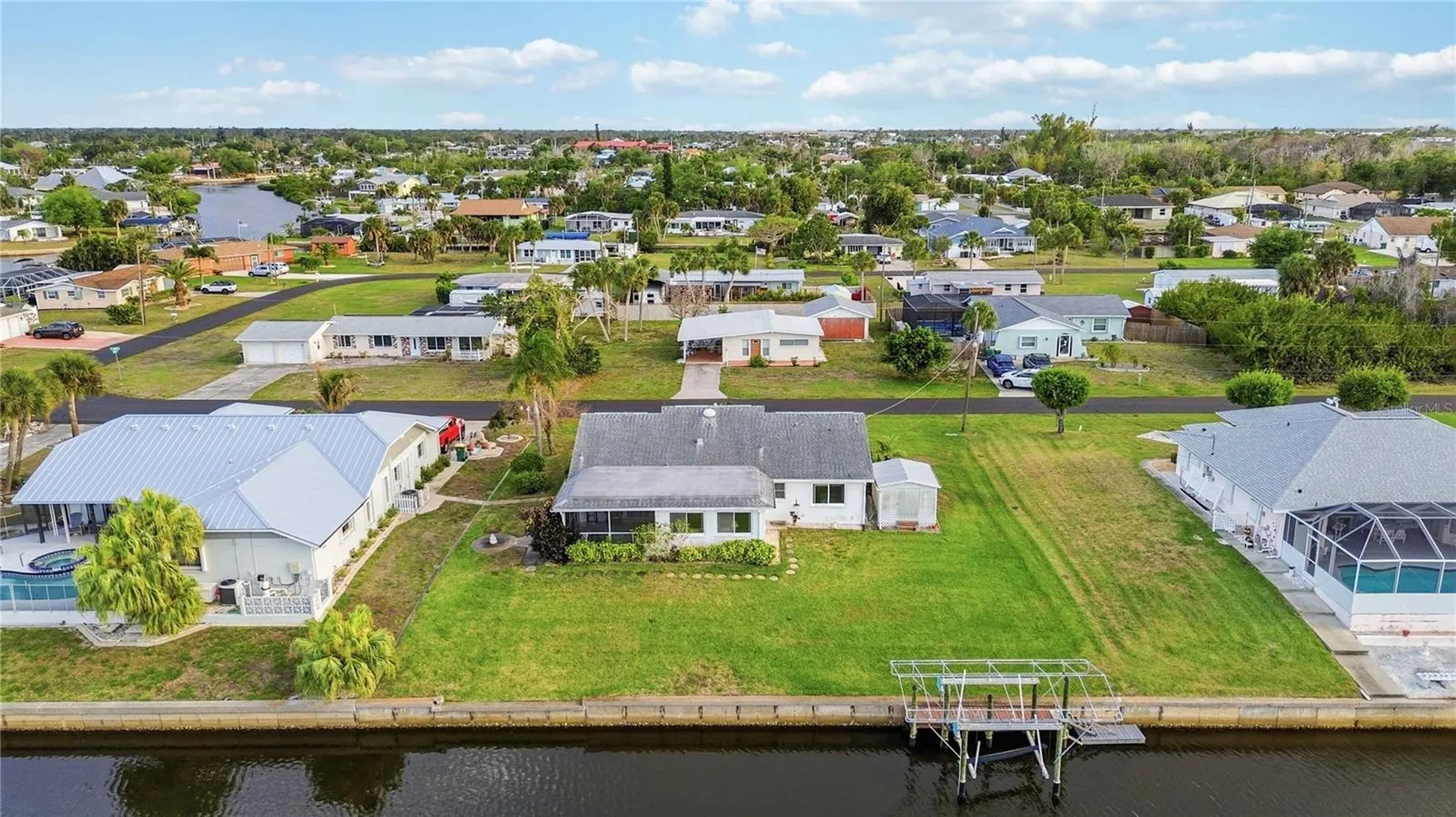 886 E 4th Street Englewood FL 34223