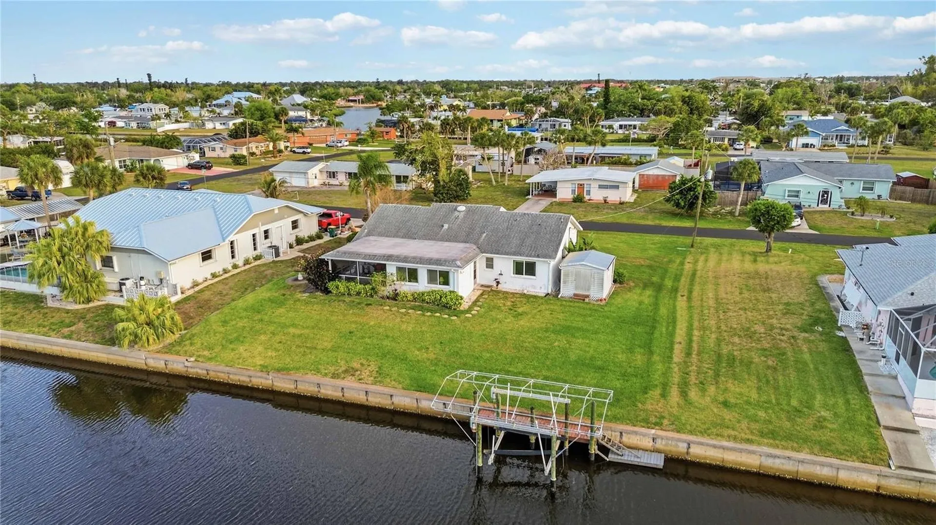 886 E 4th Street Englewood FL 34223