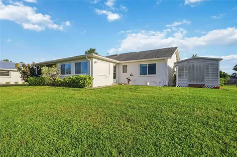886 E 4th Street Englewood FL 34223