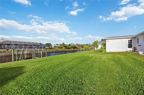 886 E 4th Street Englewood FL 34223