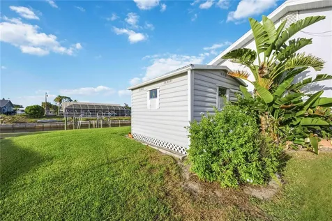 886 E 4th Street Englewood FL 34223