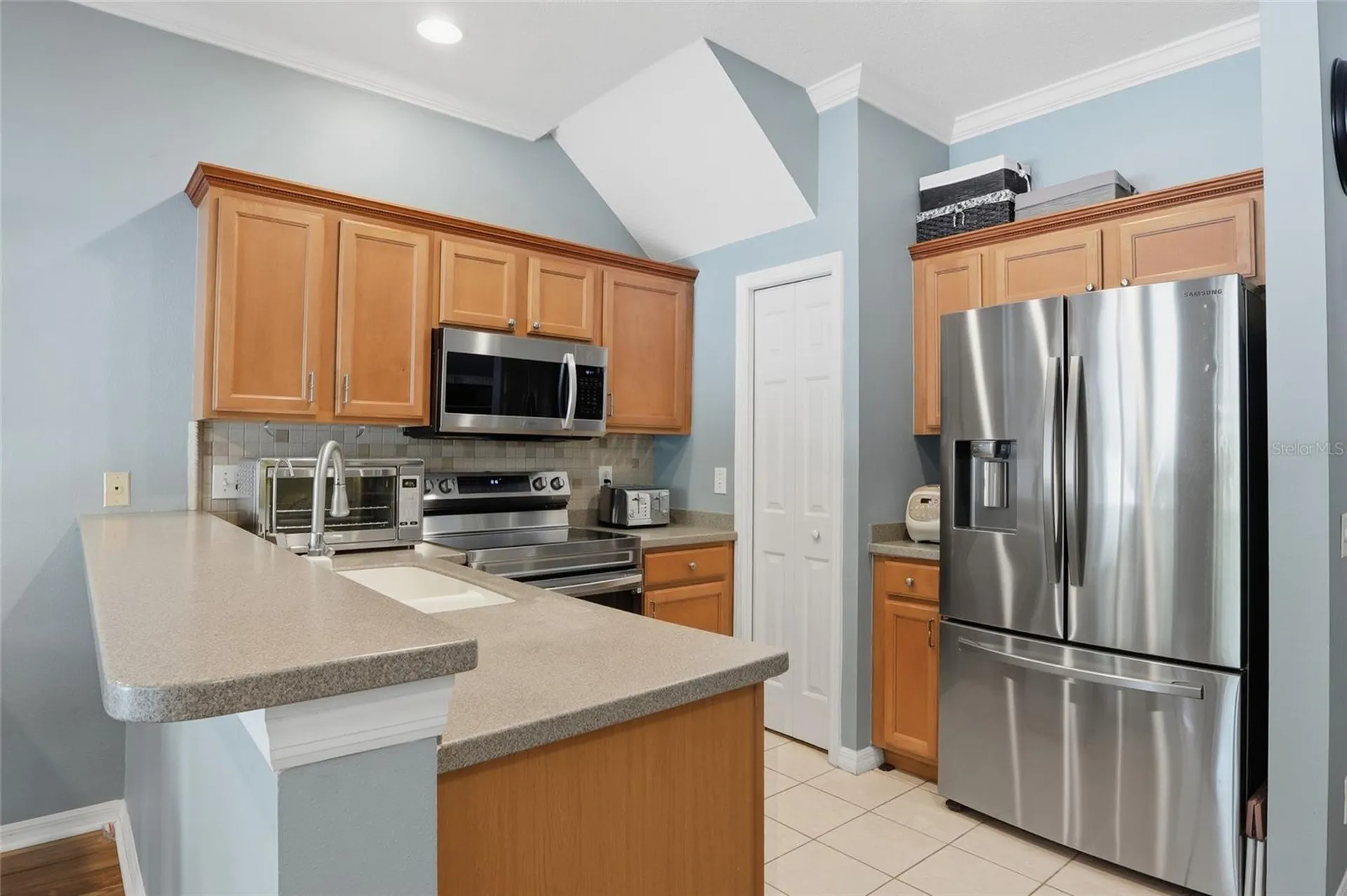 542 Black Lion Drive NE St Petersburg FL 33716