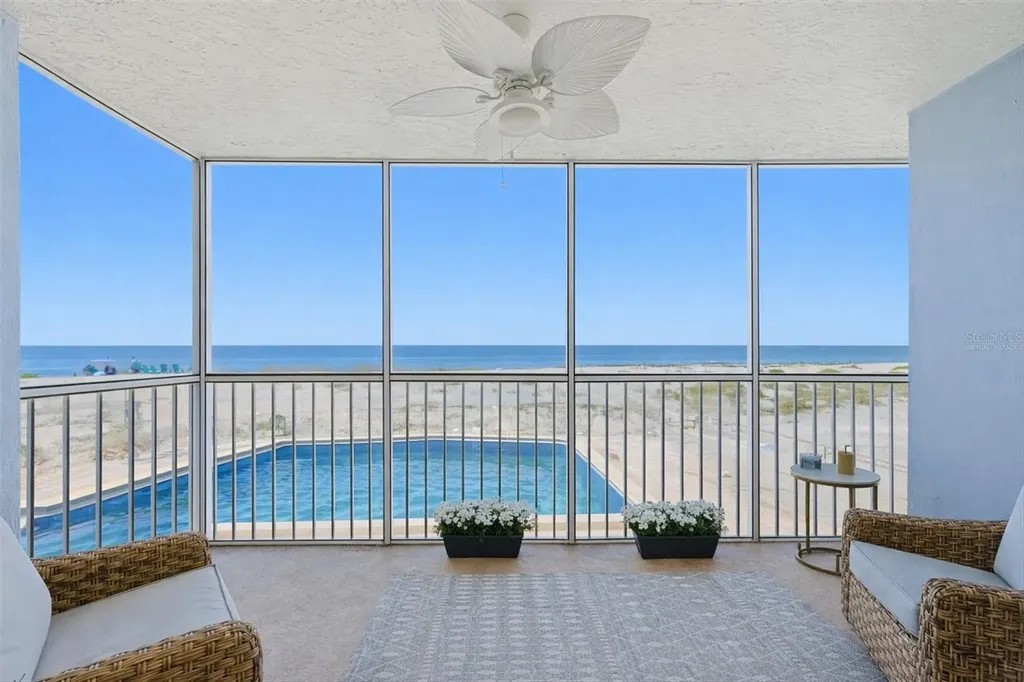 555 The Esplanade N Venice FL 34285