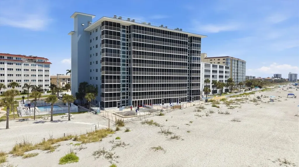 555 The Esplanade N Venice FL 34285