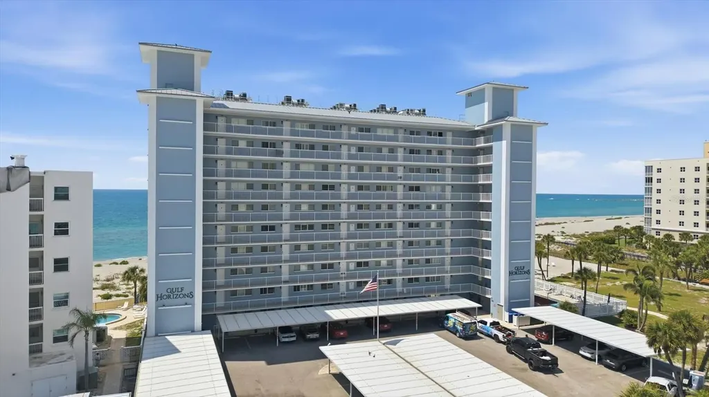 555 The Esplanade N Venice FL 34285