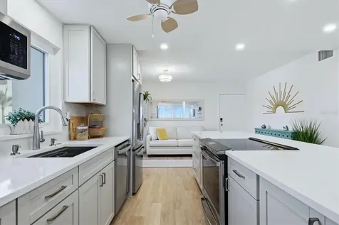 555 The Esplanade N Venice FL 34285