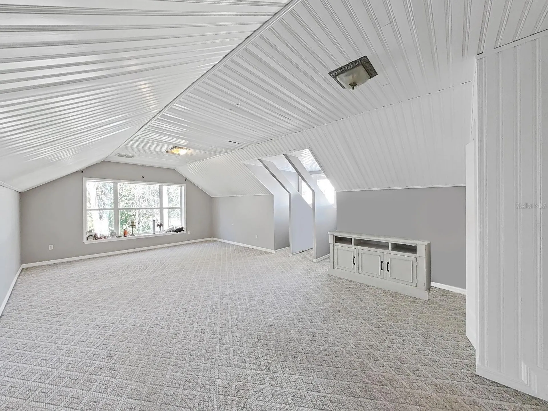 1083 Misty Hollow Lane Tarpon Springs FL 34688