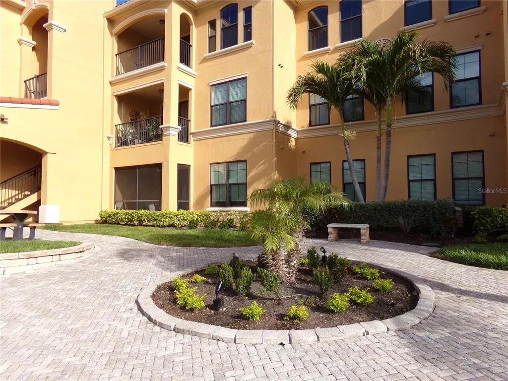 2723 Via Capri Clearwater FL 33764