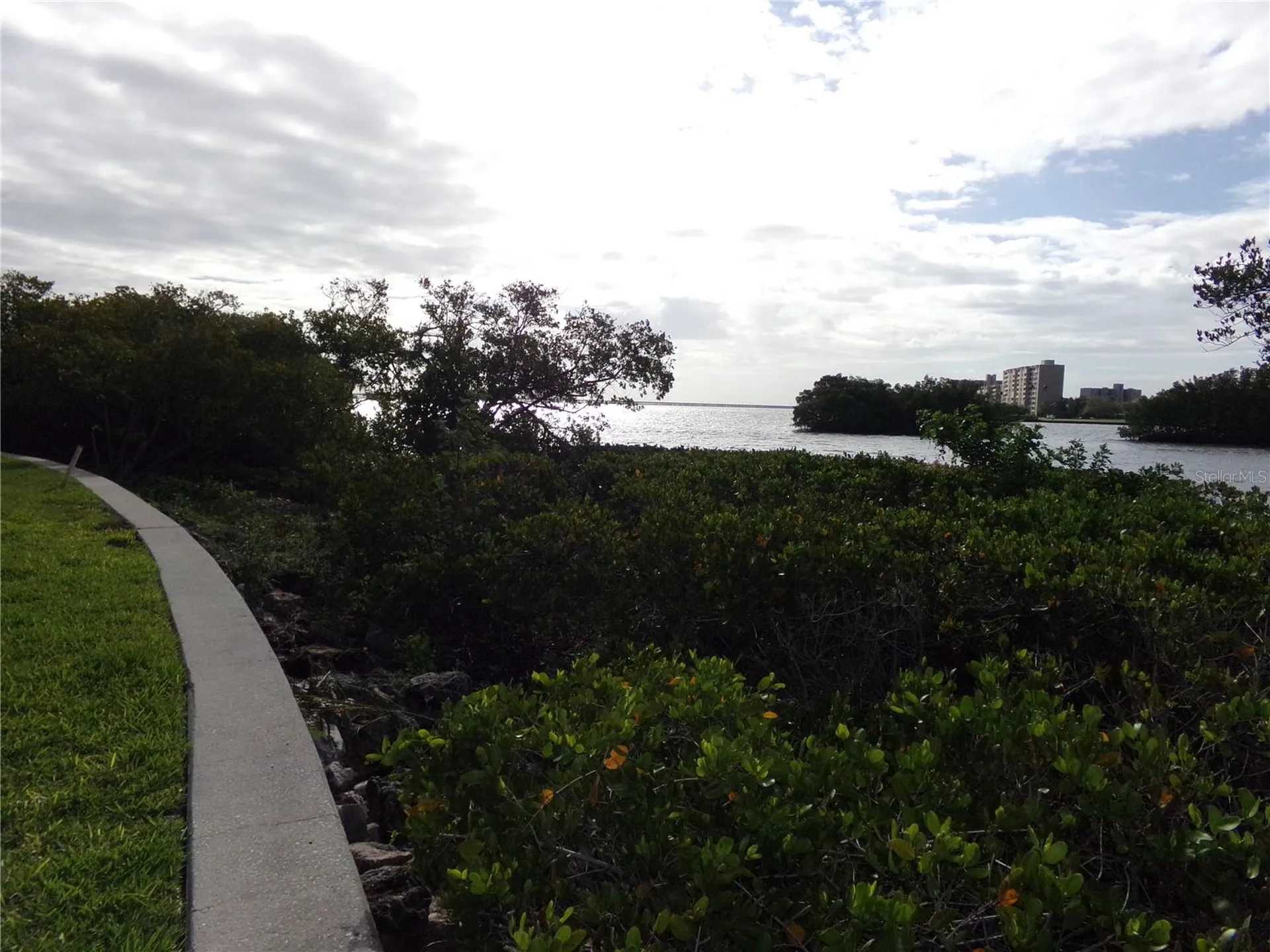 2723 Via Capri Clearwater FL 33764