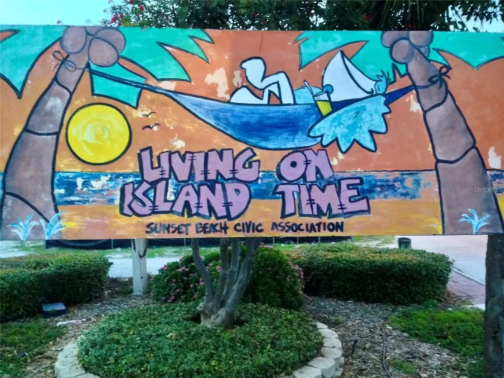 11315 3rd Street E Treasure Island FL 33706