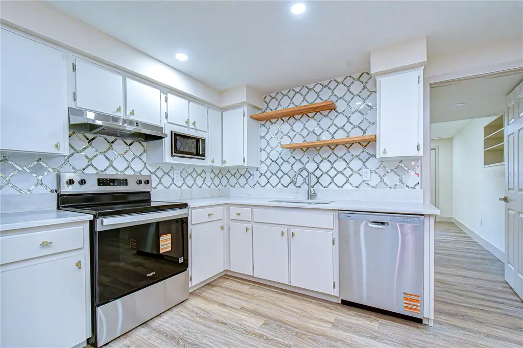 5211 S 85th Street Tampa FL 33619