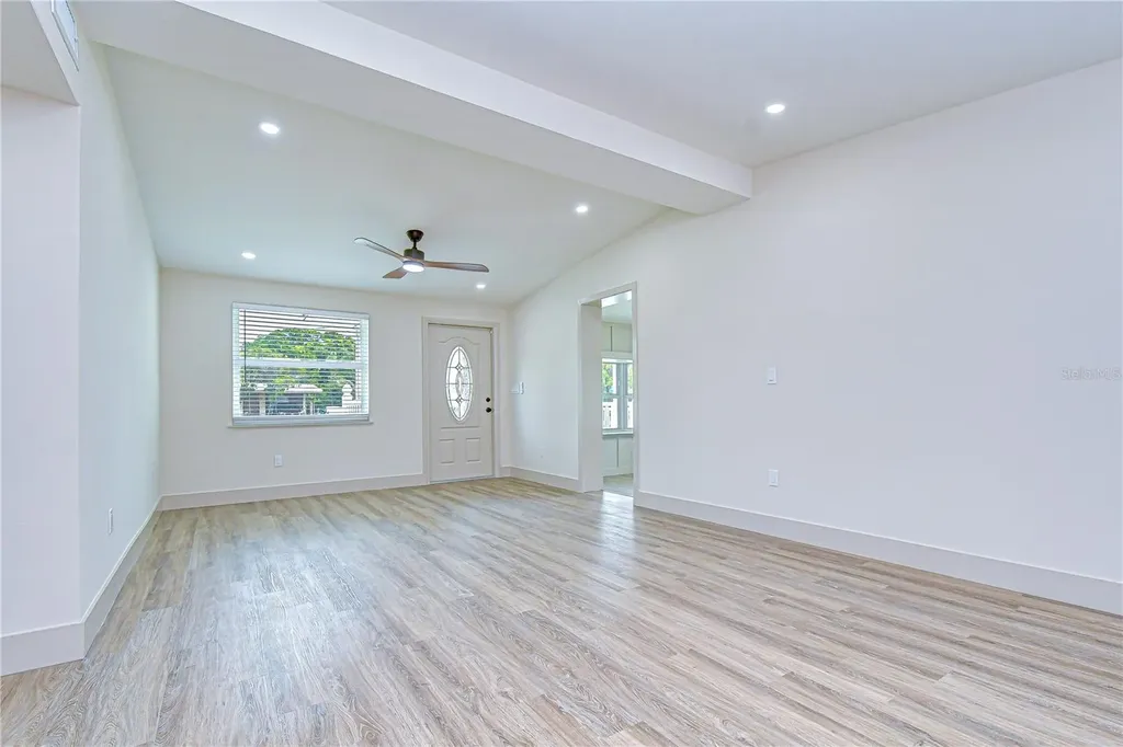 5211 S 85th Street Tampa FL 33619