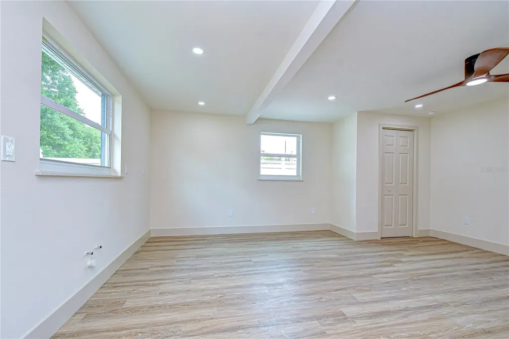 5211 S 85th Street Tampa FL 33619
