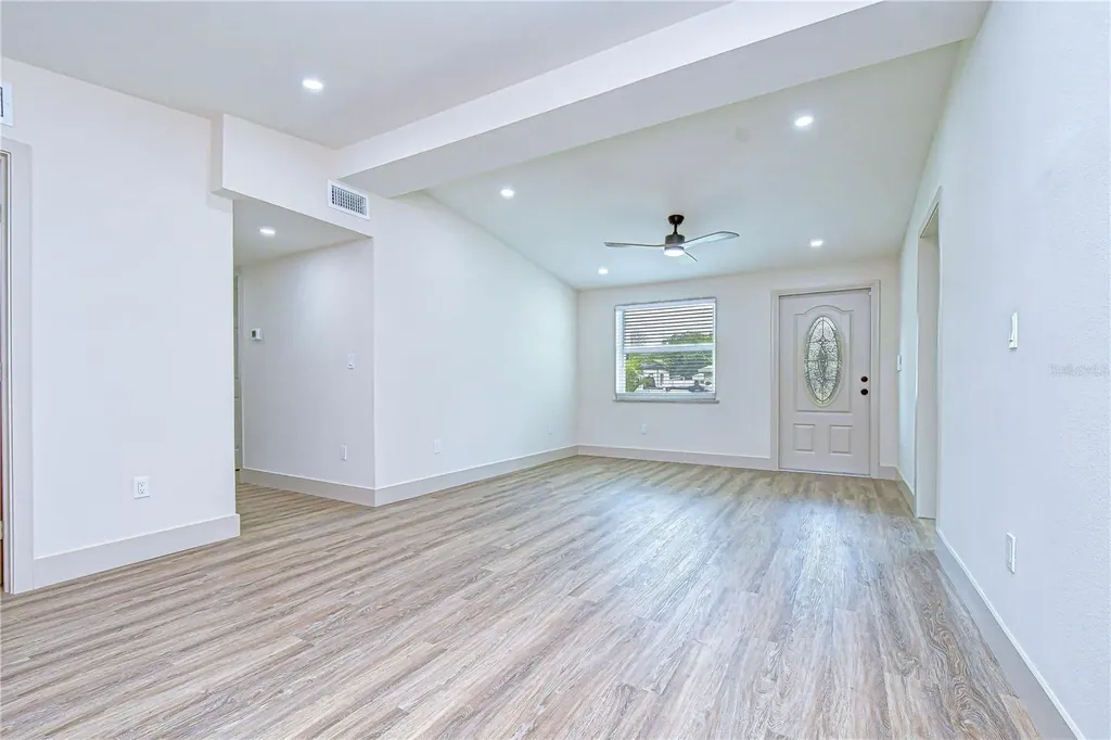 5211 S 85th Street Tampa FL 33619