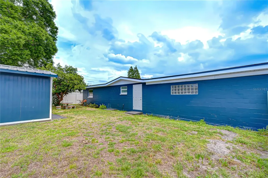 5211 S 85th Street Tampa FL 33619