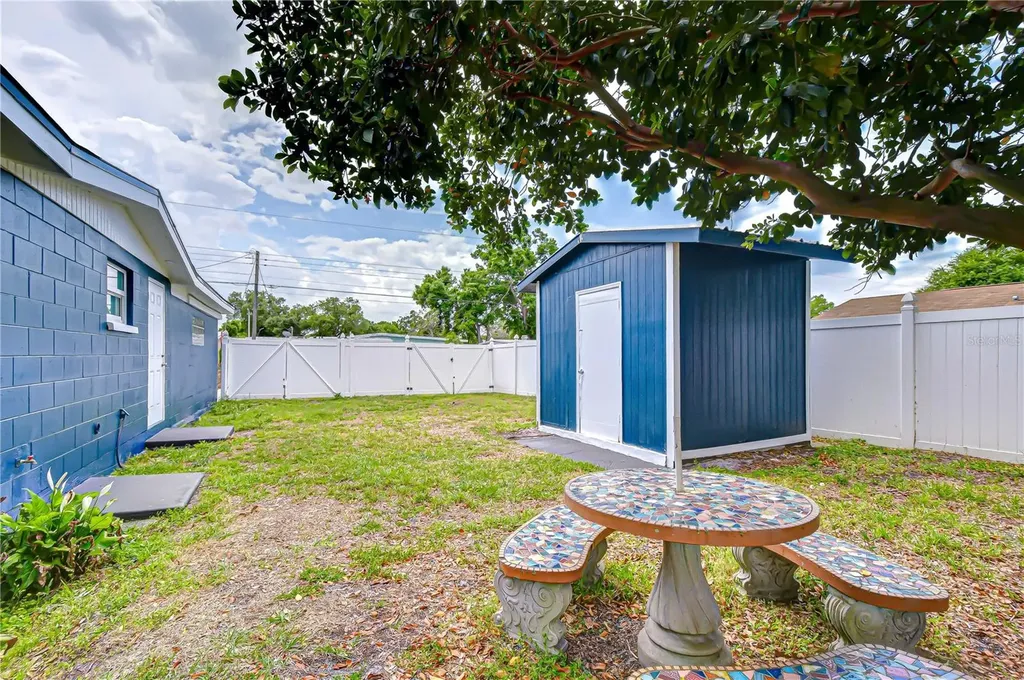 5211 S 85th Street Tampa FL 33619