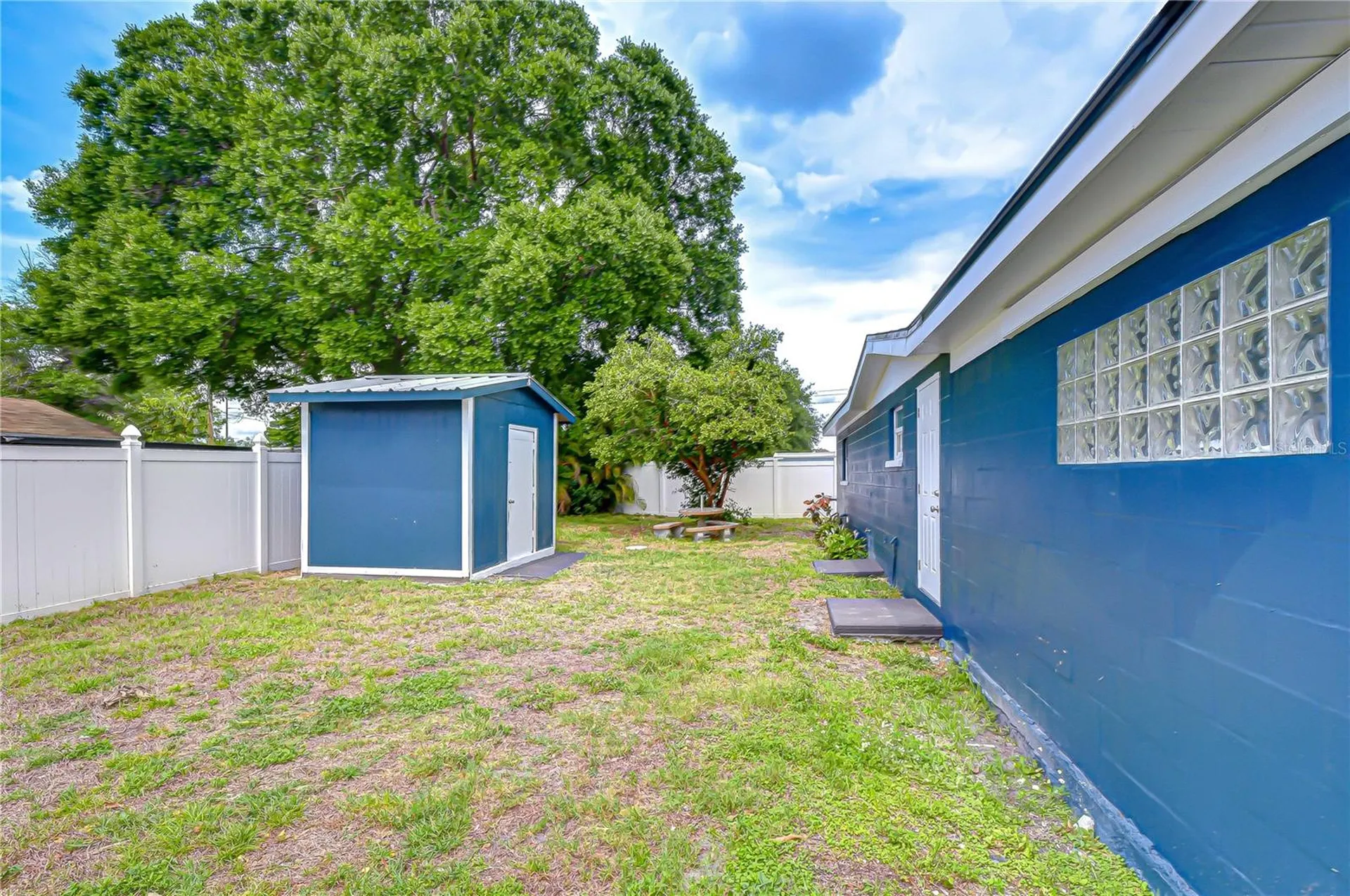 5211 S 85th Street Tampa FL 33619