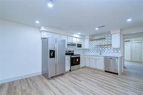 5211 S 85th Street Tampa FL 33619
